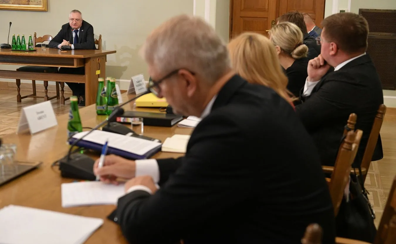 Krzysztof Bondaryk przed komisją śledczą ds. Amber Gold