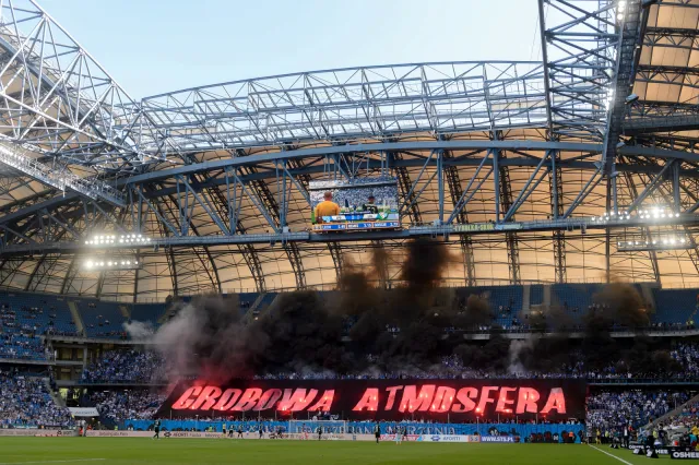 Lech Poznań przez burdy swoich kibiców straci kilka milionów złotych