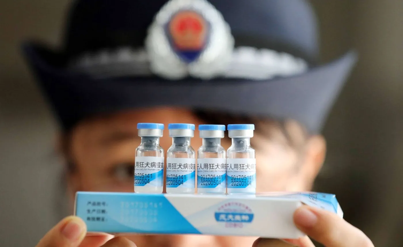 Skandal z chińskimi szczepionkami przeciwko wściekliźnie