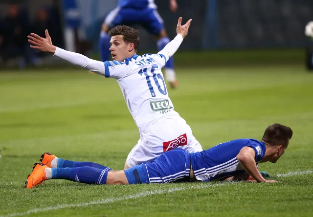 Lech oddala się od mistrzostwa. Sensacyjne zwycięstwa Sandecji i Bruk-Betu