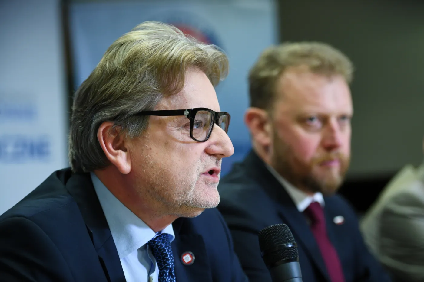 Minister zdrowia Łukasz Szumowski oraz Główny Inspektor Sanitarny dr Jarosław Pinkas podczas briefingu prasowego w siedzibie Głównego Inspektoratu Sanitarnego w Warszawie.