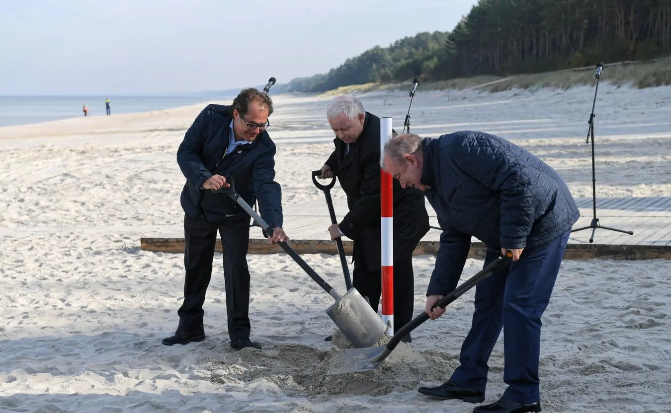 Kaczyński o przekopie Mierzei Wiślanej: Będą mogły przepływać duże okrety wojenne