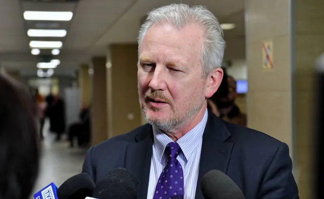 Pobicie Wojciecha Kwaśniaka. Ruszył proces, na ławie oskarżonych były członek rady nadzorczej SKOK Wołomin