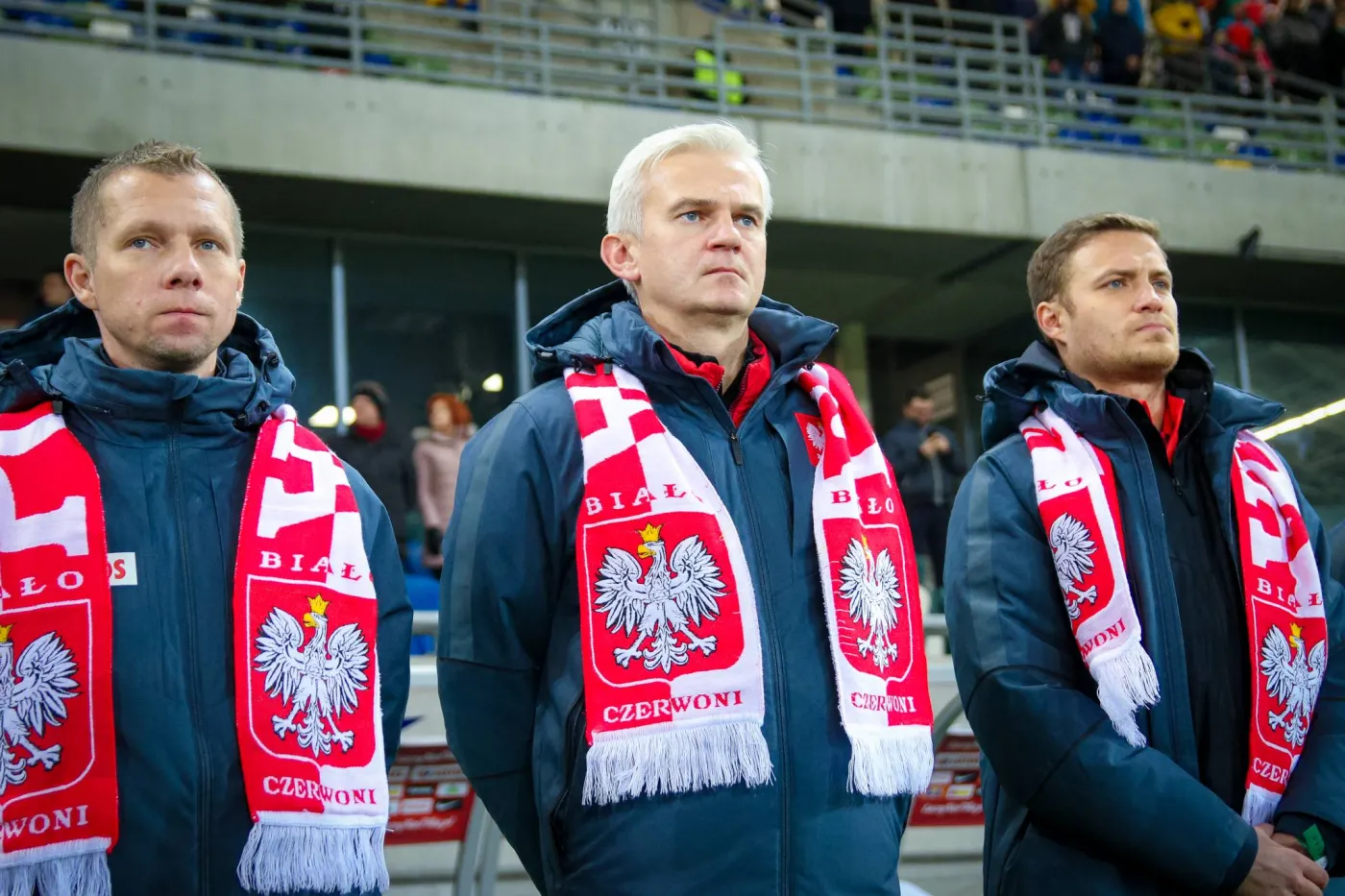 Jacek Magiera, trener reprezentacji Polski do lat 20 (w środku)