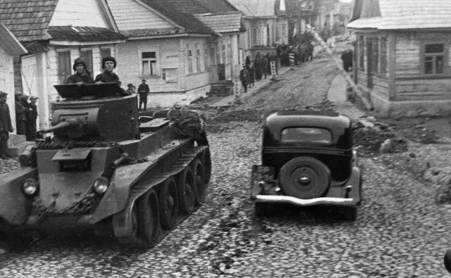 Współpracownik Putina: Oceny, że ZSRR okupował Polskę, są niezgodne z faktami". Jest reakcja polskiego rządu [WIDEO]