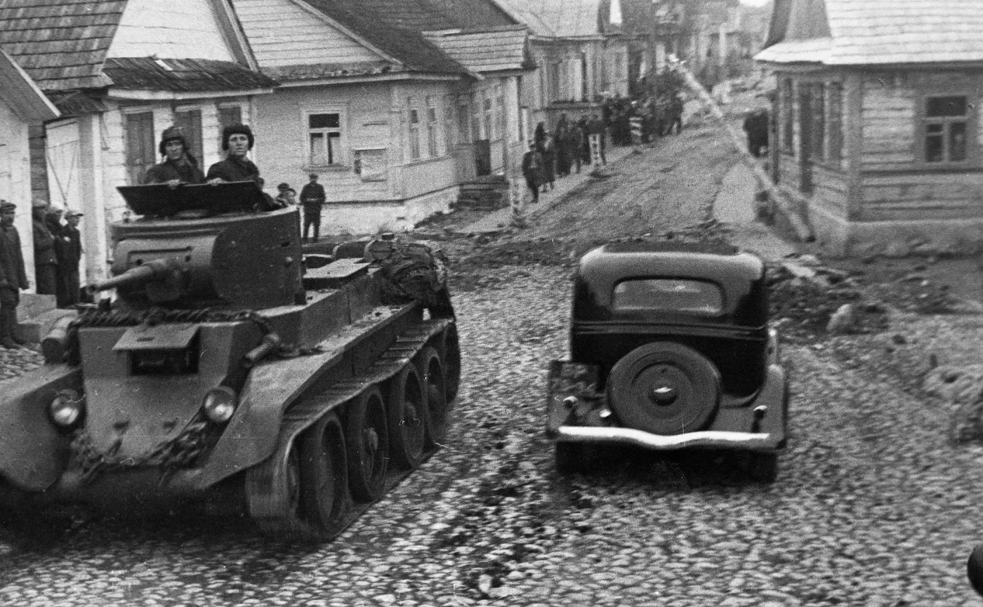 Współpracownik Putina: Oceny, że ZSRR okupował Polskę, są niezgodne z faktami". Jest reakcja polskiego rządu [WIDEO]