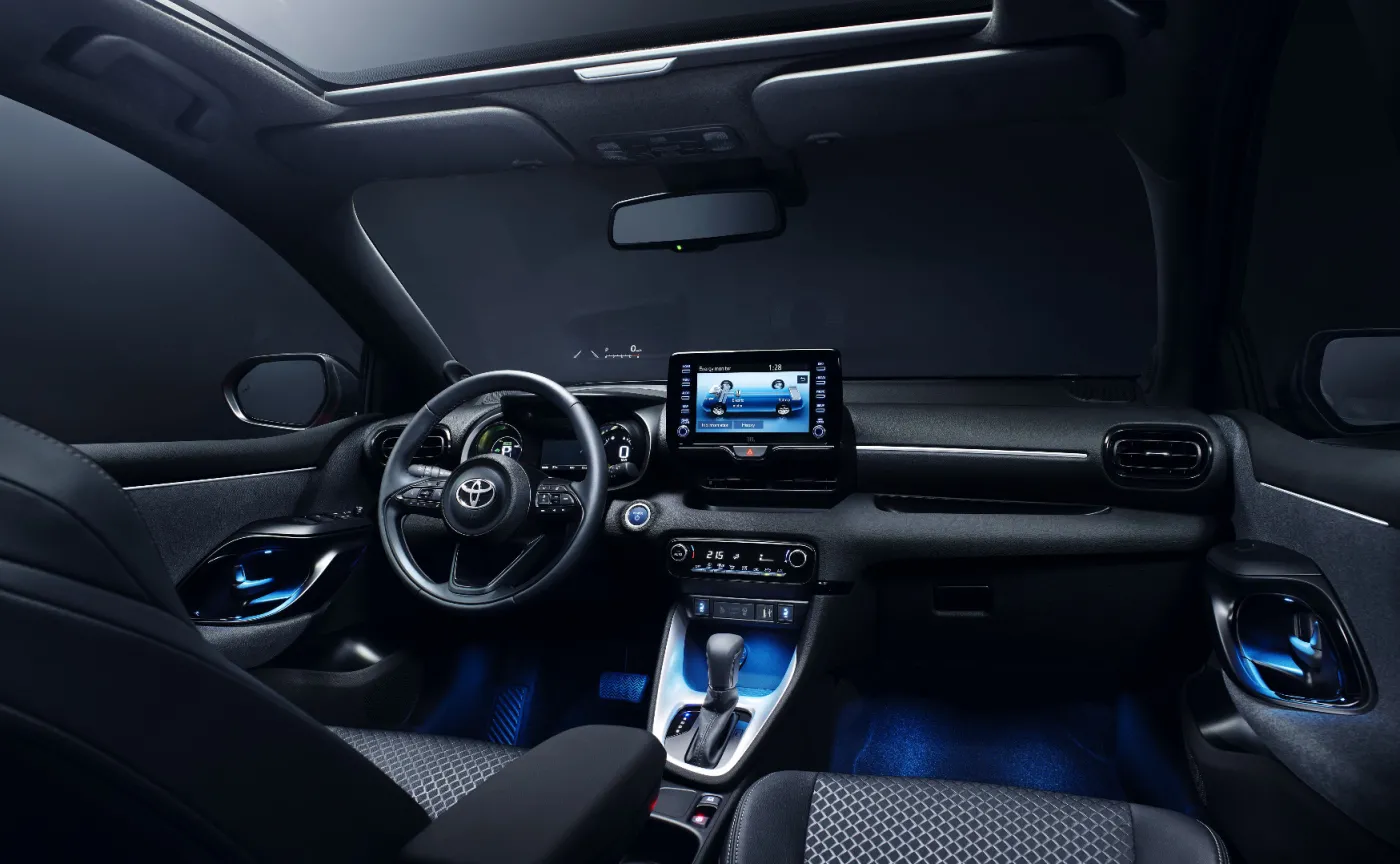 12680568-toyota-yaris-nowa-new-toyota-yaris.jpg