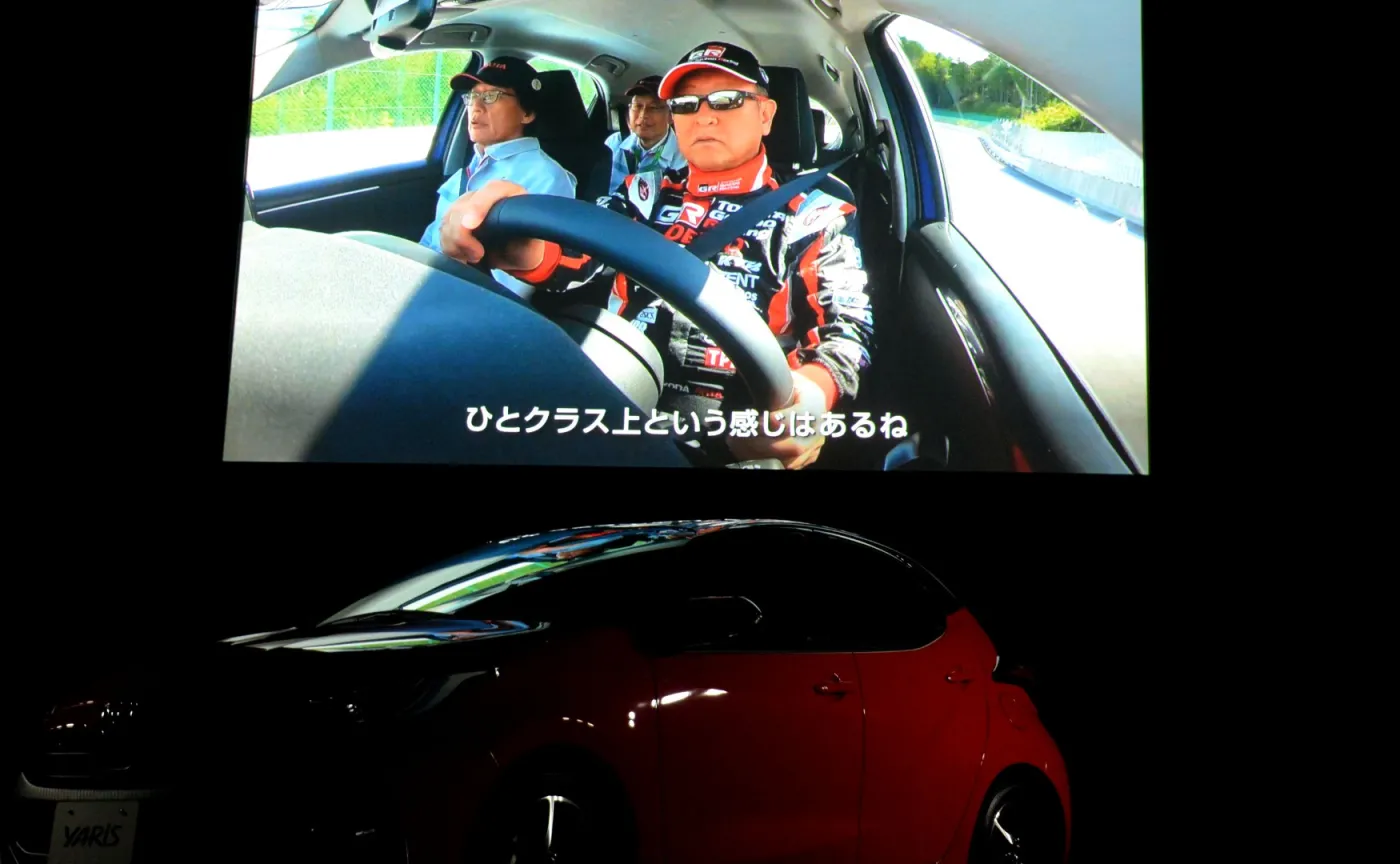 12680632-toyota-yaris-nowa-new-toyota-yaris.jpg