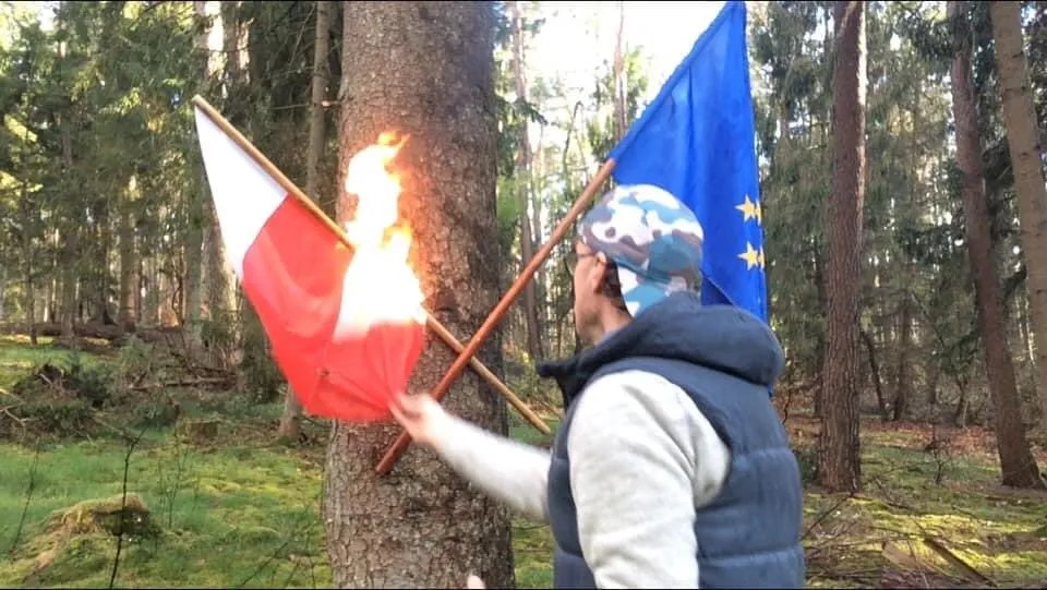 Działacz LGBT spalił flagę Polski. Prokuratura wszczęła śledztwo