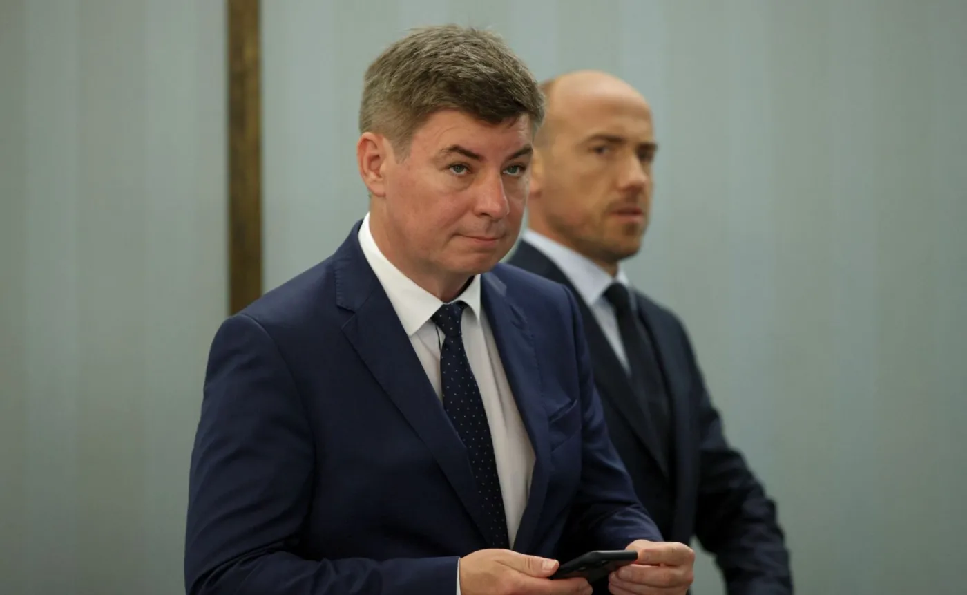 PO pyta: Co sprawiło, że prezydent ułaskawił pedofila? Czy to wizja rodziny PiS?