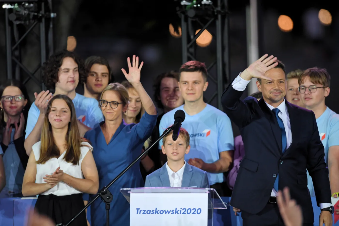 Na Dudę zagłosowało 51,3 proc. mężczyzn, na Trzaskowskiego 50,4 proc. kobiet