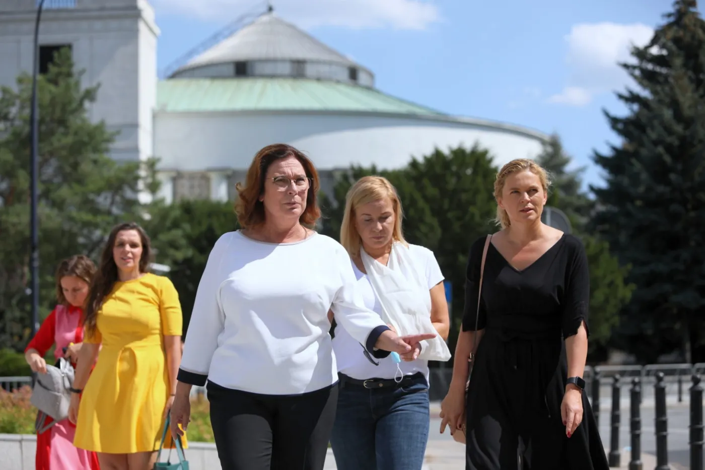 Starcia policji z aktywistami LGBT. Kidawa-Błońska: Żądamy od premiera pilnego wyjaśnienia wydarzeń