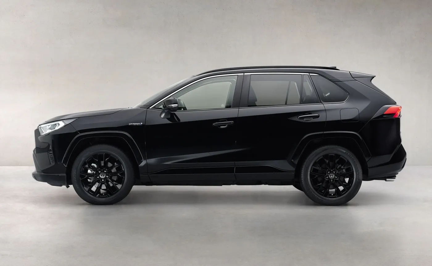 toyota-rav4-hybrid-black-edition-28152379.jpg