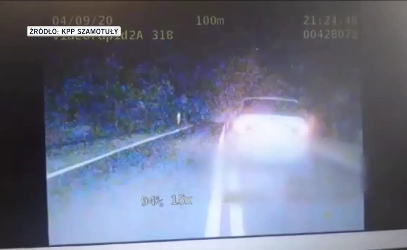 Uciekał przed radiowozami, rozbił blokadę, pięciu policjantów rannych. NAGRANIE z pościgu