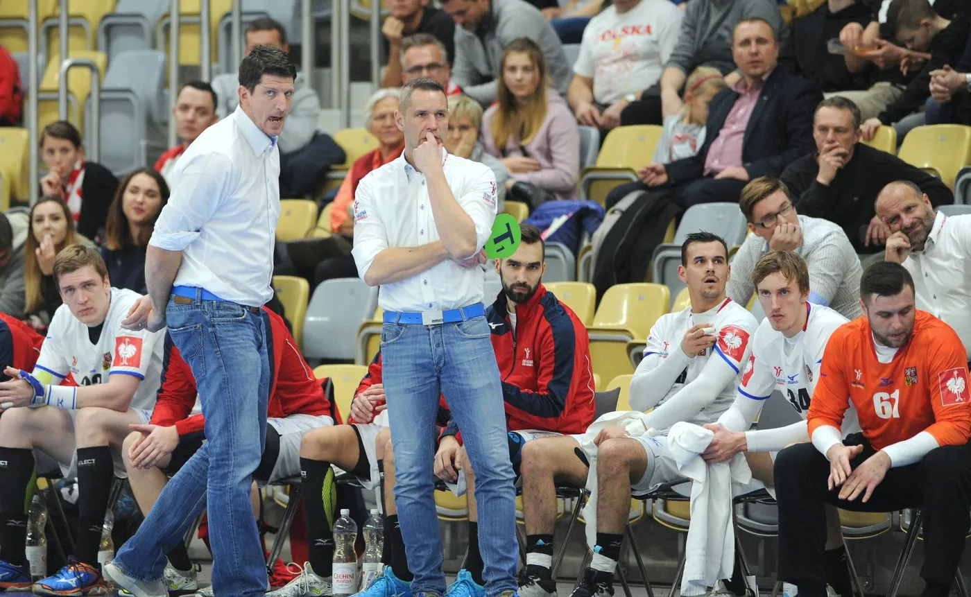 MŚ piłkarzy ręcznych: Dwie reprezentacje dojadą w trybie awaryjnym