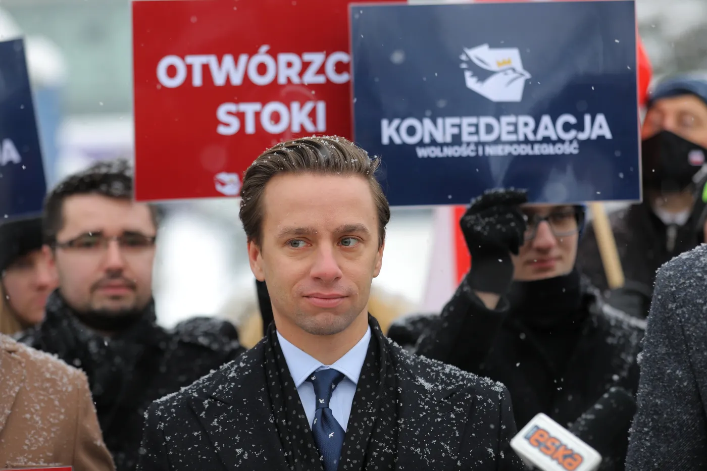 Bosak: Kancelaria premiera wreszcie przestała łamać prawo