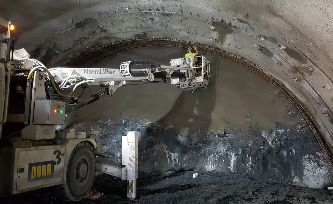 tunel-w-ciagu-drogi-ekspresowej-s3-37221258.jpg