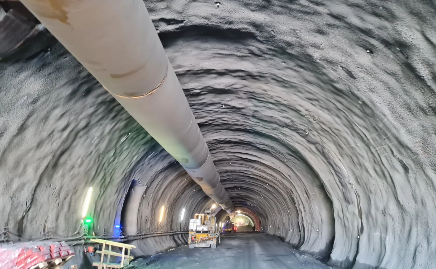 tunel-w-ciagu-drogi-ekspresowej-s3-37221273.jpg
