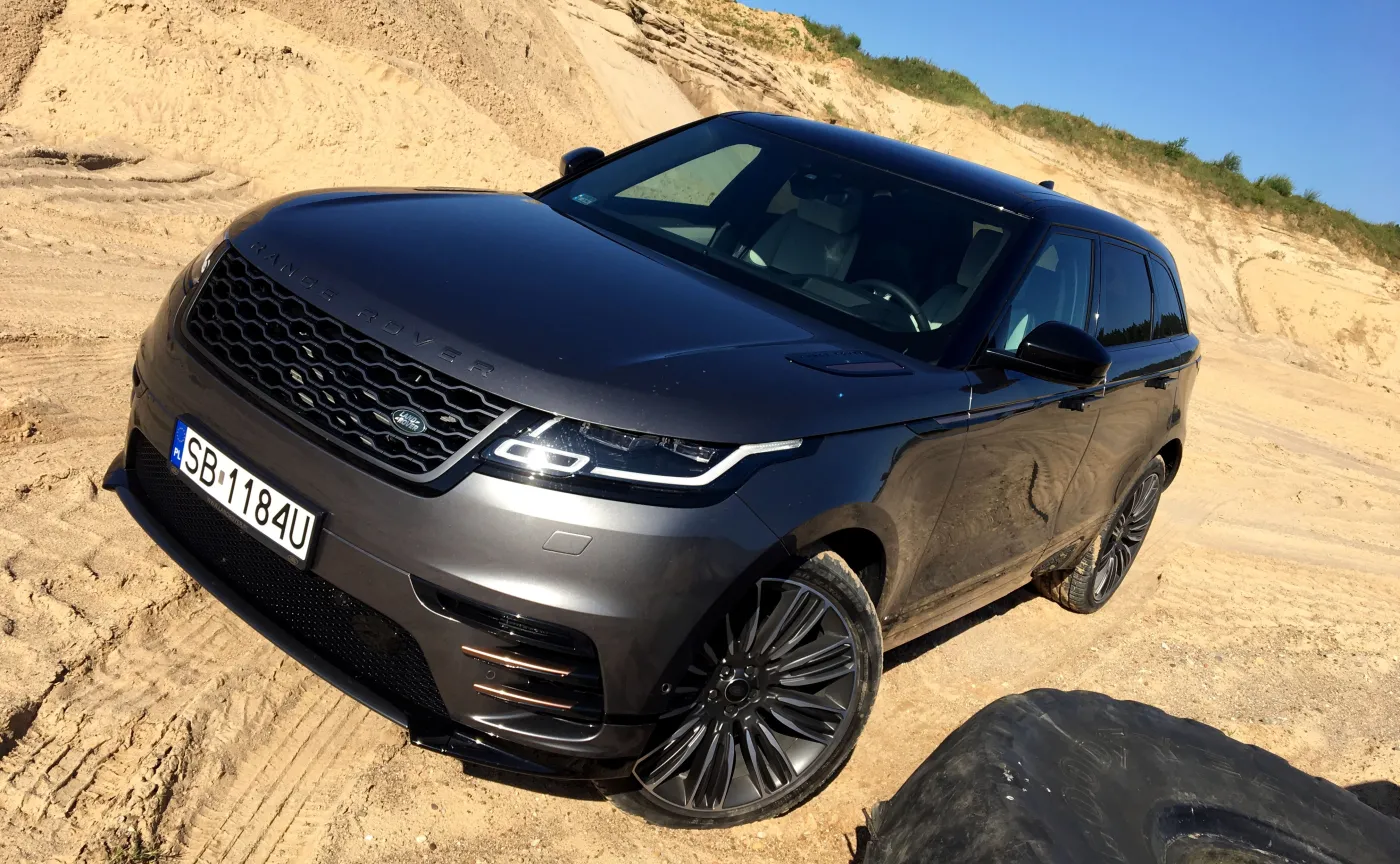 10658188-range-rover-velar-d300-hse-first.jpg
