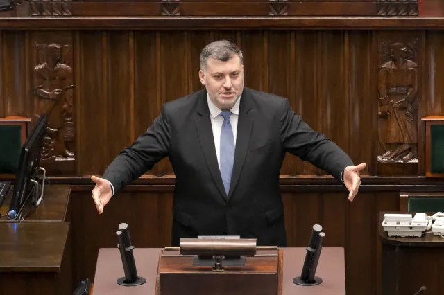 Konfederacja chce na granicy muru, a nie "śmiesznego płotu żyletkowego"