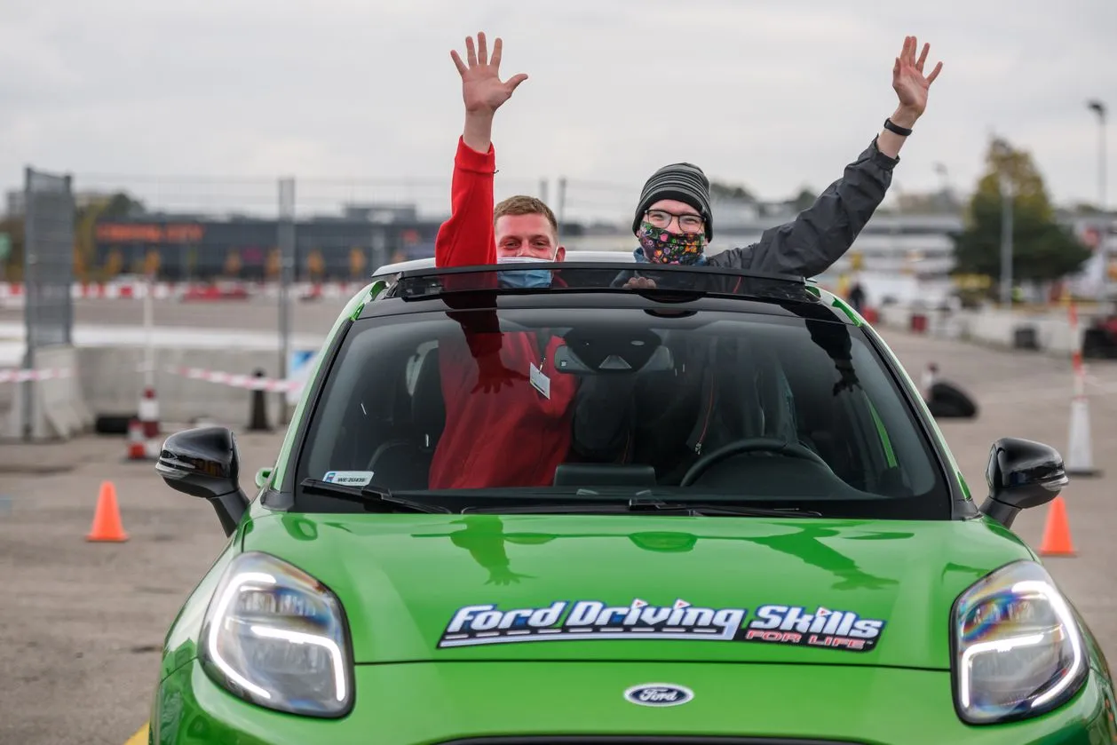 ford-driving-skills-for-life-2021-37269677.jpg