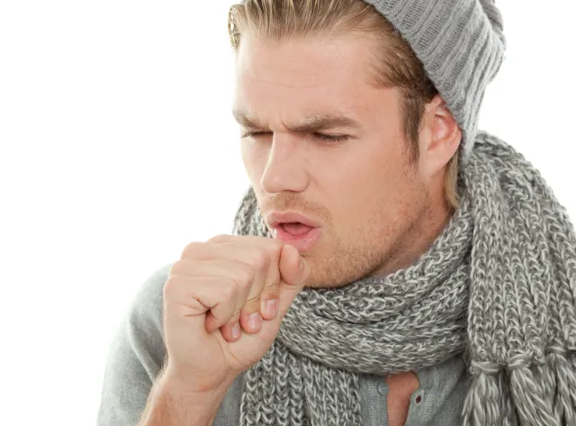 Blisko 1/4 zakażeń koronawirusem w Polsce to osoby poniżej 30. roku życia