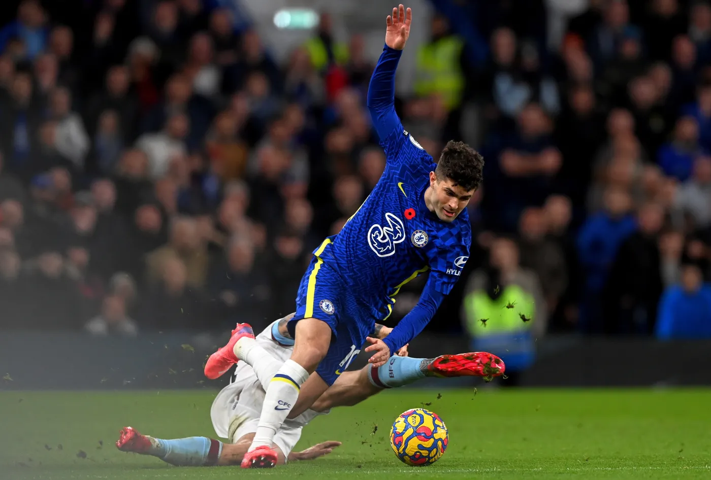 Christian Pulisic i Josh Brownhill 