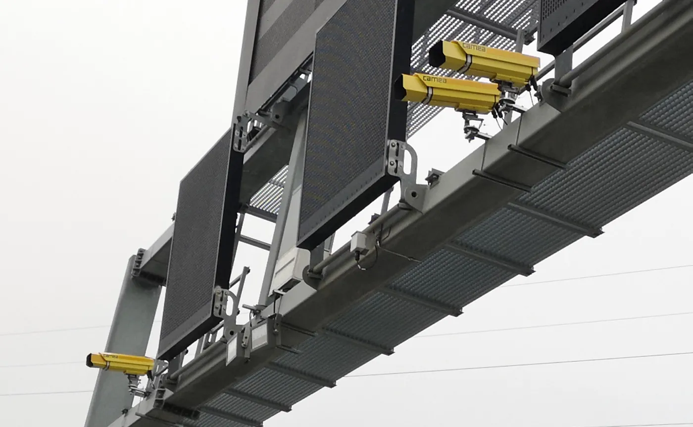 Z tych fotoradarów mandaty sypią się jak konfetti! TUTAJ najczęściej płacą kierowcy