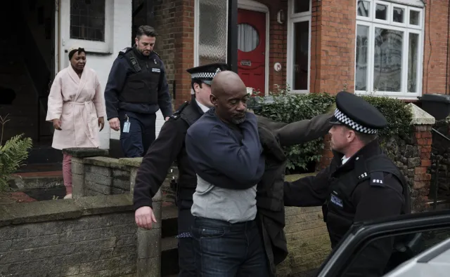 "Skandal Windrush". Obywatele uznani za nielegalnych imigrantów [#DobryCynk]