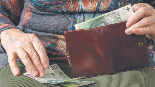 Emeryci dostaną pieniądze przed świętami