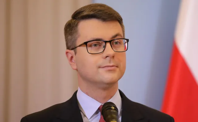 Nowe obostrzenia na święta? Rzecznik rządu odpowiada