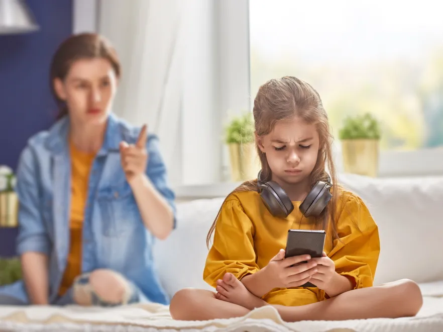 Zareaguj: Rusza pilotażowy program pomocy dla dzieci uzależnionych od nowych technologii cyfrowych