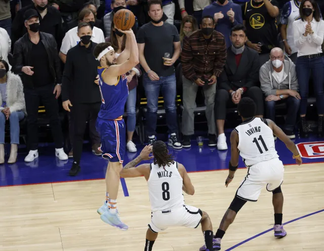 NBA. Warriors pokonali osłabionych Nets