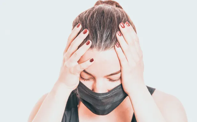 Niemiecki minister zdrowia: Wiara, że Omikron to koniec pandemii, to naiwność