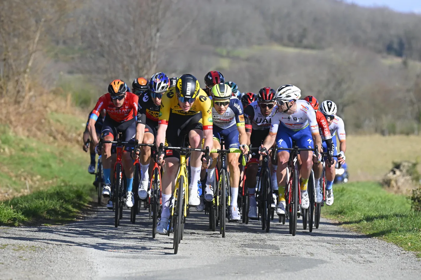 Ognisko grypy w peletonie kolarskiego wyścigu Paryż-Nicea