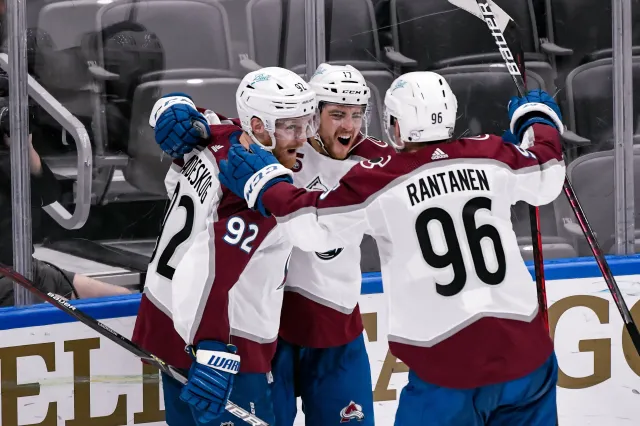 NHL. Colorado Avalanche o krok od awansu do kolejnej fazy play-off