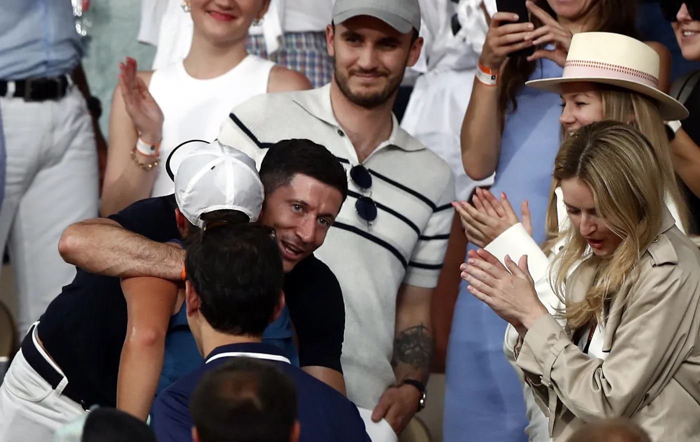 Reprezentacja trenowała bez kapitana. Lewandowski oglądał w Paryżu finał French Open