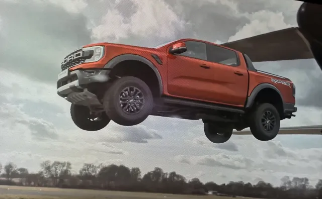 Oto Ford Ranger Raptor nowej generacji. Silnik i zawieszenie to popis inżynierów