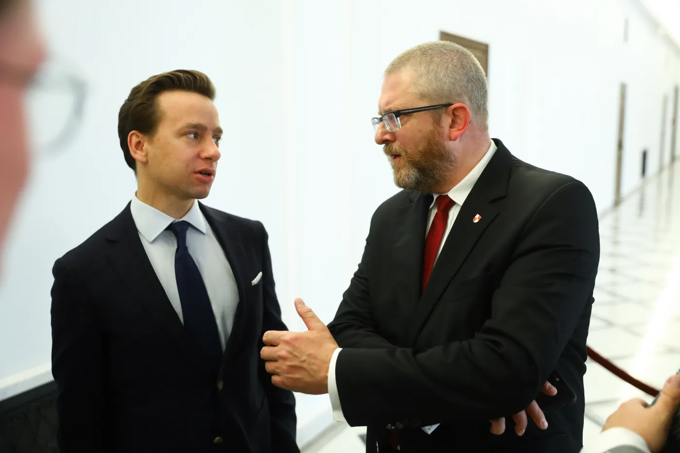 Gorąco w Konfederacji. Braun "nie chce prowokować Rosji", Bosak się nie zgadza