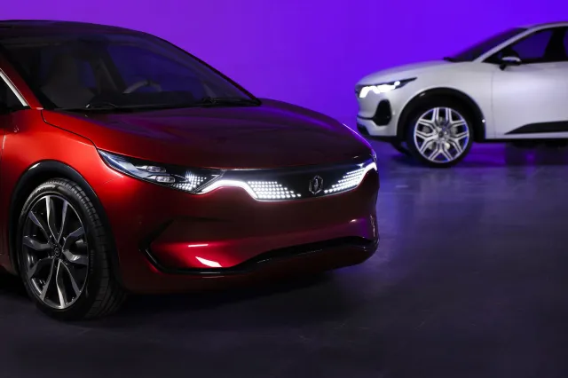 Izera skończy jak Arrinera? "Tylko Tesla nawiązała równorzędną walkę z wielkimi koncernami"