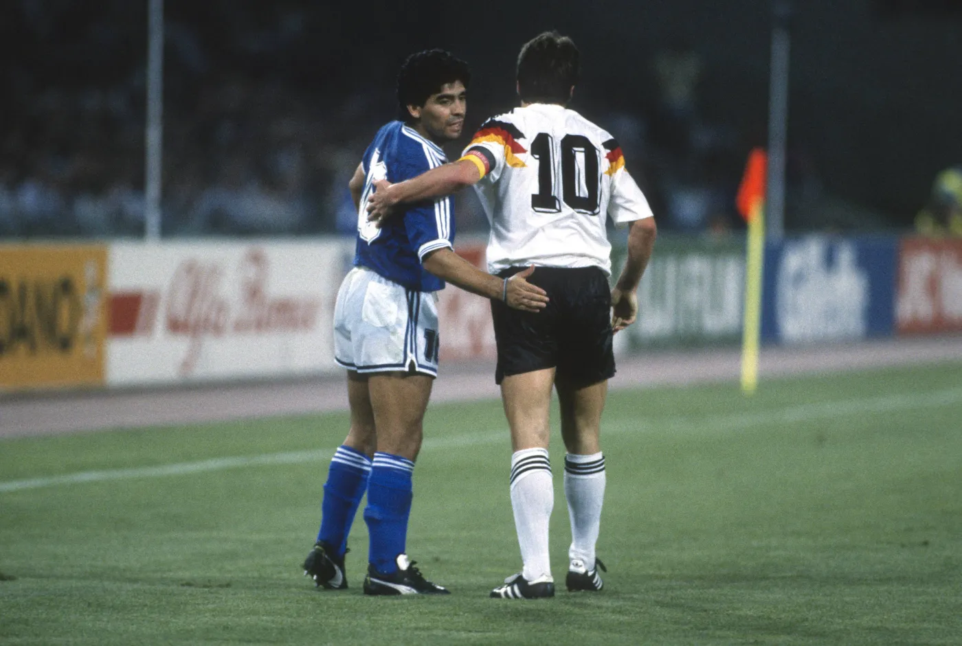 Lothar Matthaus oddał Argentynie koszulkę Diego Maradony