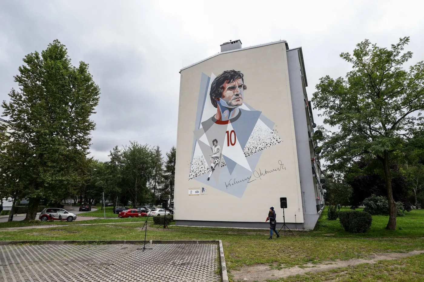 Włodzimierz Lubański: Mural to  wyróżnienie dla mnie i polskiej piłki