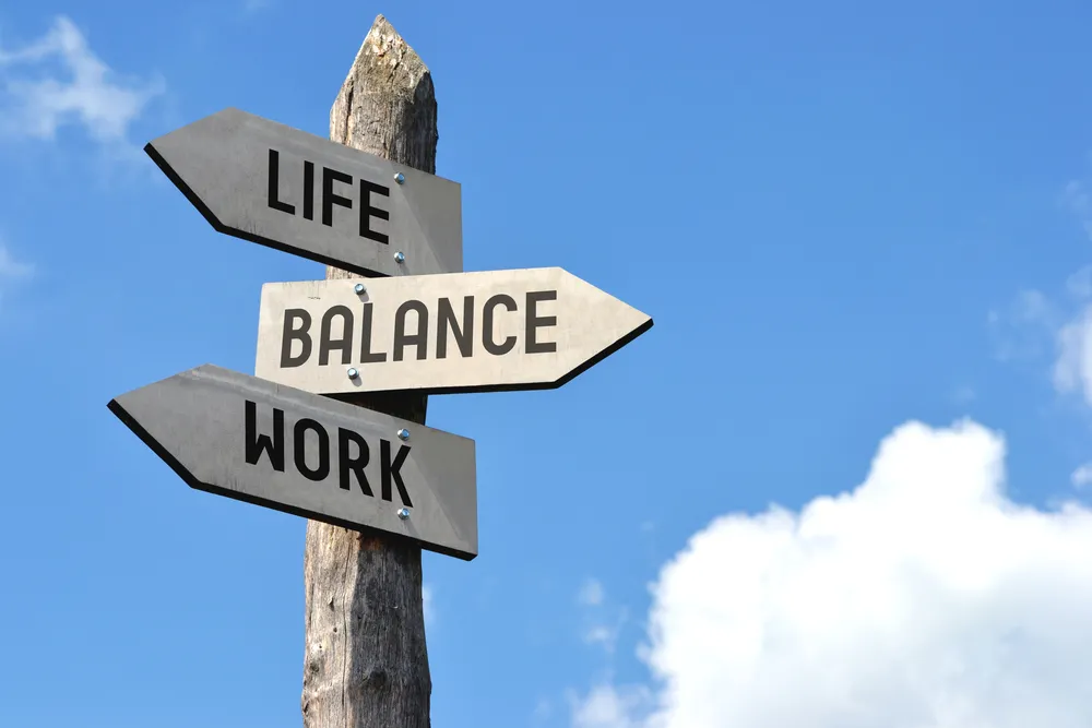 work life balance fot. shutterstock