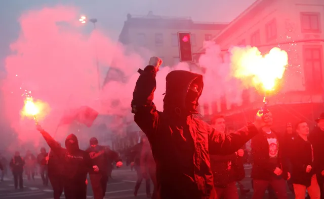 PiS wycofuje się z faworyzowania Kościoła. Senat poprawia ustawę o zgromadzeniach