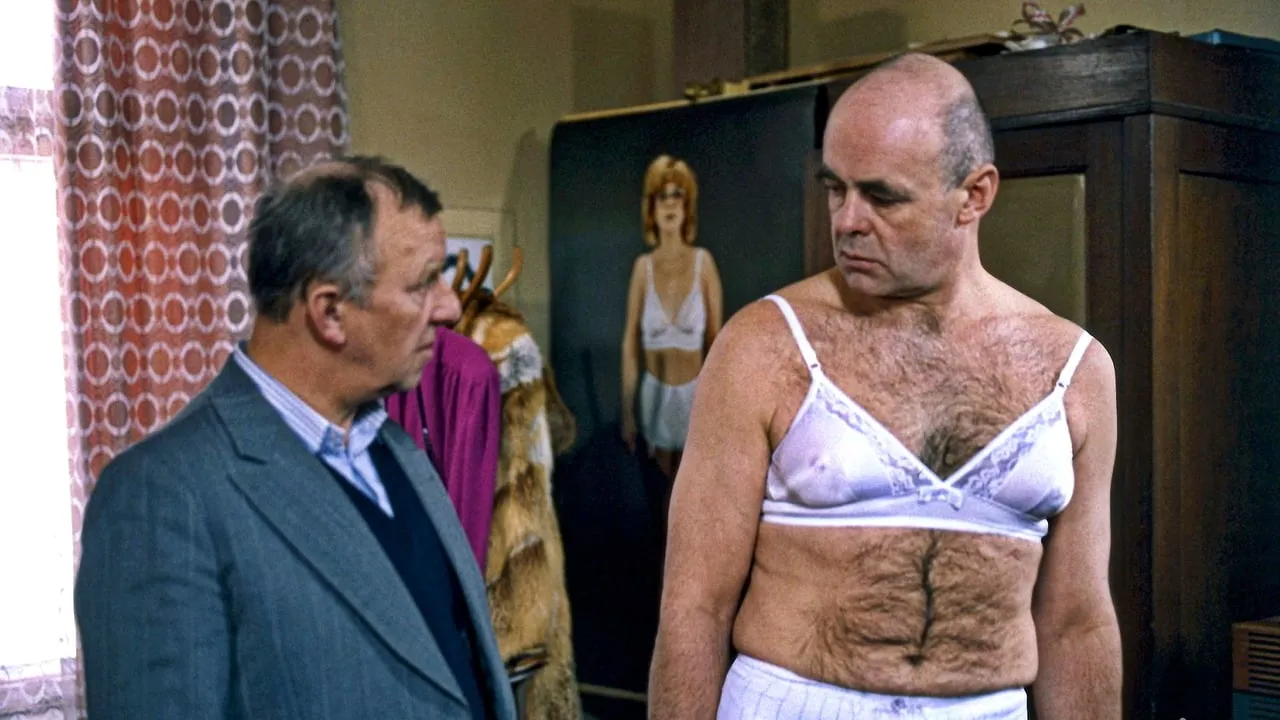 QUIZ z kultowych komedii PRL. Znasz te cytaty? Tylko mistrzowie zdobędą 15/15