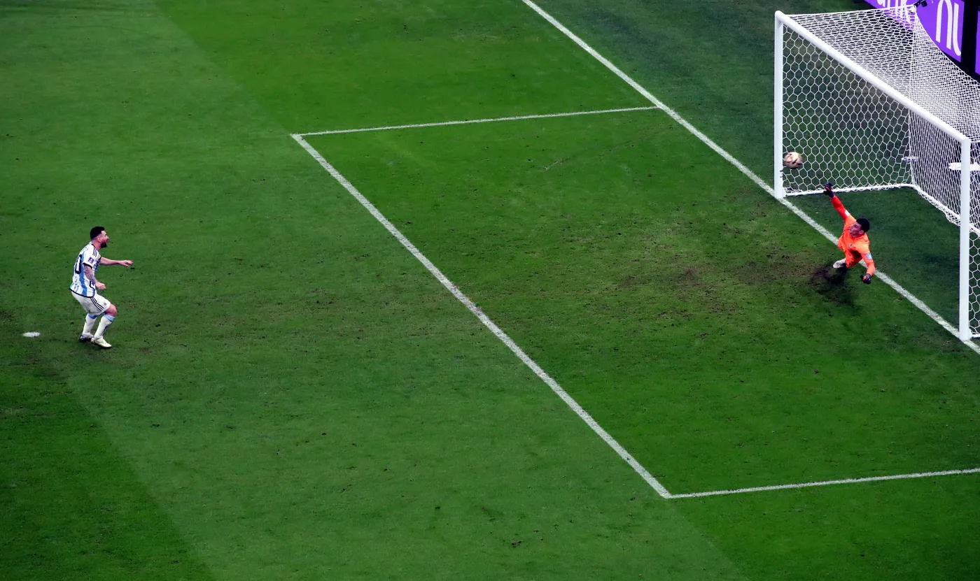 Boski Messi wprowadził Argentynę do finału mistrzostw świata [WIDEO]