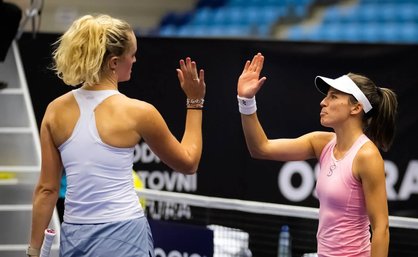 Turniej WTA w Adelajdzie. Awans Rosolskiej w deblu