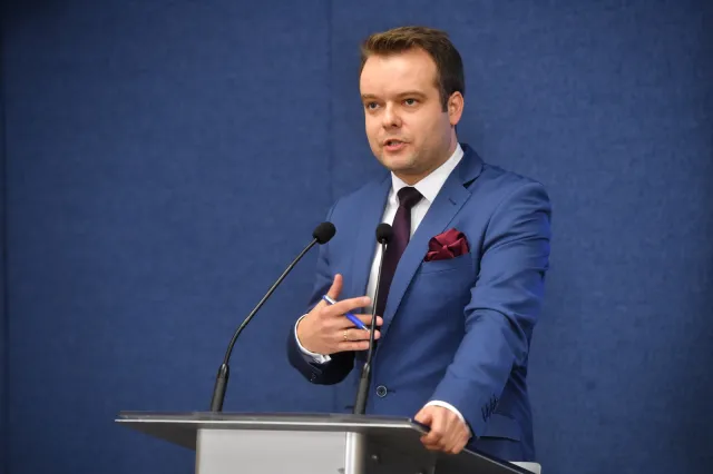 Bilet z Warszawy do Krakowa za 199 zł? Rzecznik PiS: Zwrócę się z takim pytaniem do PKP