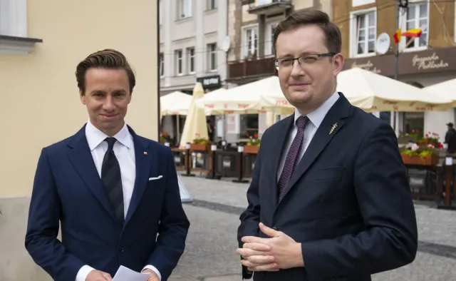 Narodowcy walczą o stołki. Oświadczenie "grupy, która straciła władzę"