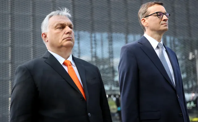 Ciche wypychanie Polski z Unii Europejskiej [FELIETON]